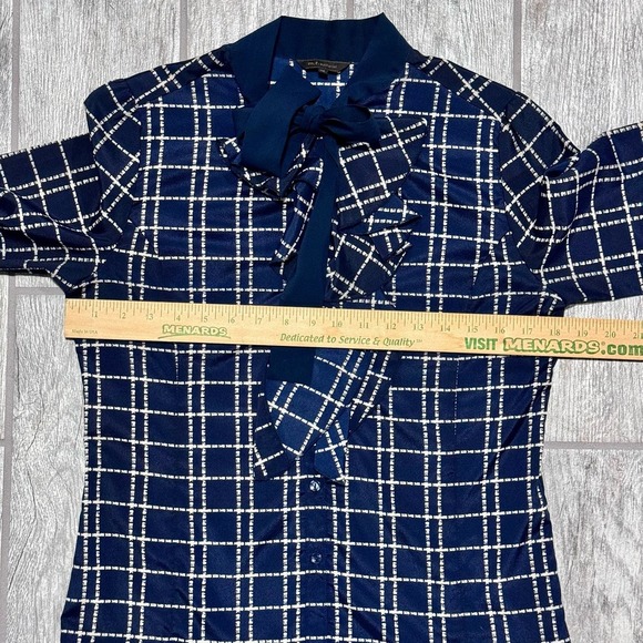 Navy & White Plaid Pattern Ruffle Flounce Blouse, size Medium - Picture 4 of 8